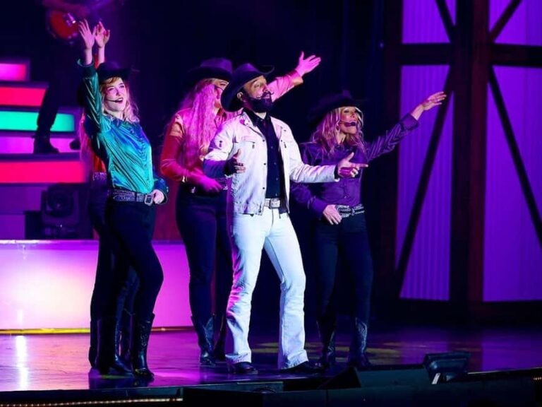 Branson: C.J. Newsom's Classic Country & Comedy Show Ticket - Comedy and Lighthearted Humor