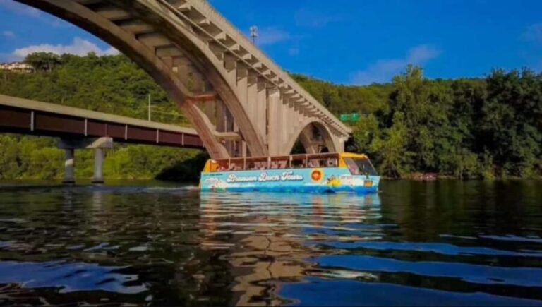 Branson: Duck Tours - The Water Glide: Highlights and Atmosphere