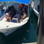 Cabo San Lucas: boat tour around the peninsula and stay at the beach - Who Is This Tour Best For?