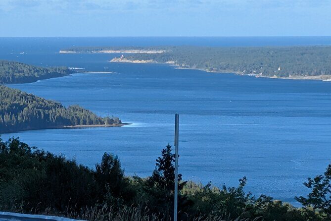 Cabot Trail and St. Ann's Loop 4 Hours Scenic Tour - Transportation and Group Size