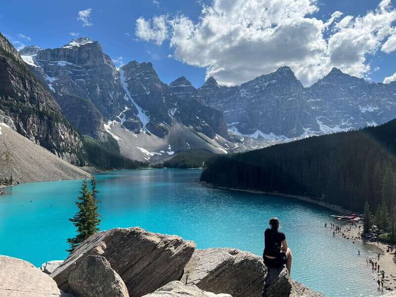 Calgary: Lake Louise, Moraine Lake, & Emerald Lake Tour - Itinerary Breakdown
