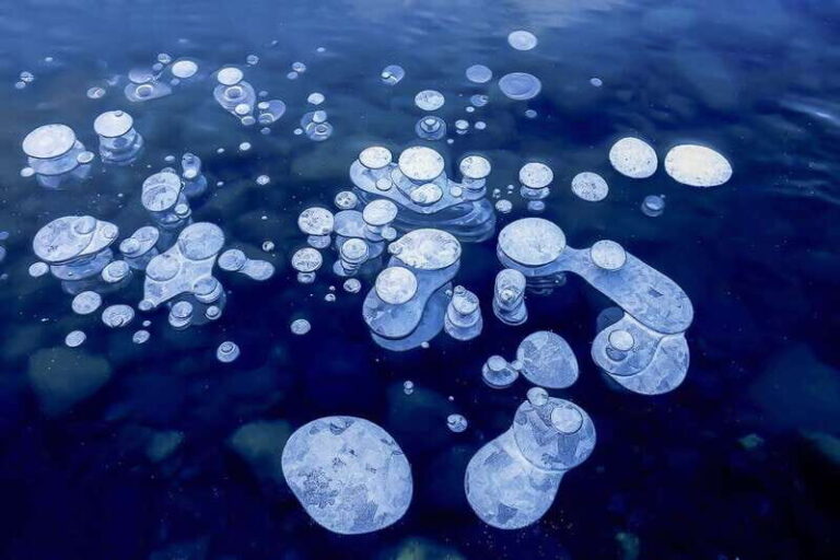 Canadian Rockies: Abraham Lake Ice Bubbles Helicopter Tour - The Real Deal on the Price and Value