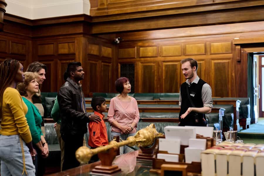 Canberra: Old Parliament House 'Walk Through History' Tour - How Do Visitors Feel?