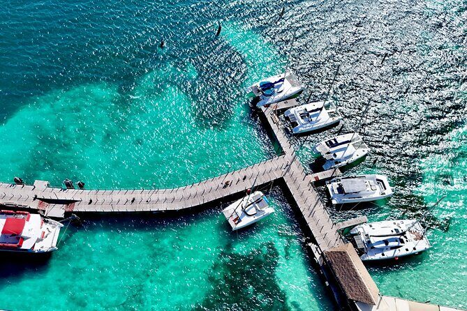 Cancun Catamaran: Isla Mujeres, Snorkeling, Drinks & Buffet Lunch - Visiting Isla Mujeres and Playa Norte