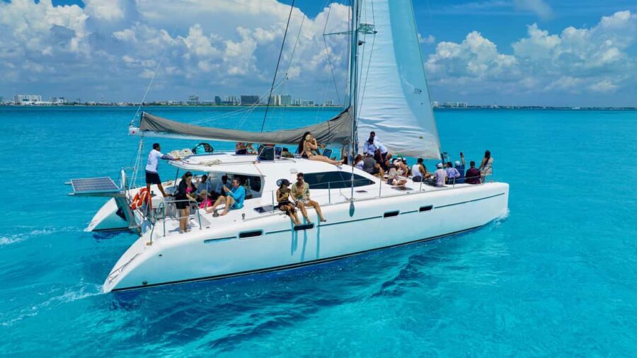 Cancún Catamaran to Isla Mujeres + Snorkel, Open Bar & Lunch - Snorkeling at El Meco Reef