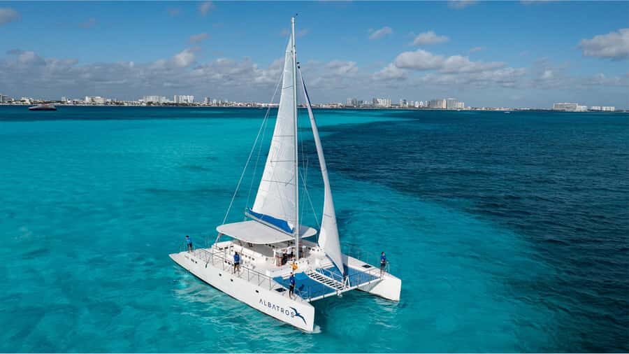 Cancún: Catamaran Tour to Isla Mujeres with Open Bar & Lunch - What’s Included & What’s Not