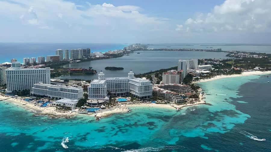 Cancun Hotel Zone: Panoramic Flight - The Highlights of the Flight