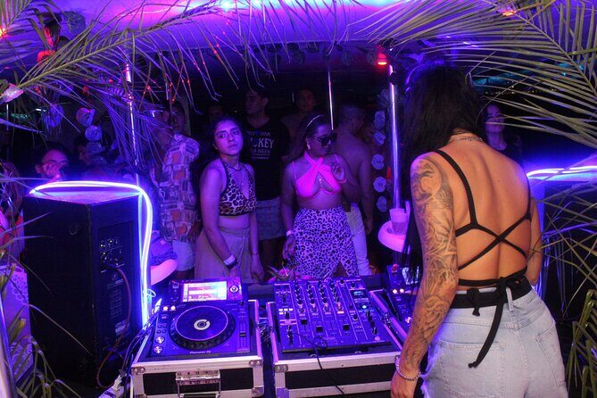 Cancun Night Party Boat - Who Is This Tour Best For?