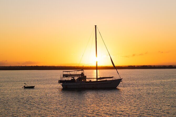 Cape Adieu Darwin Sunset Dinner Cruise - The Food and Drinks