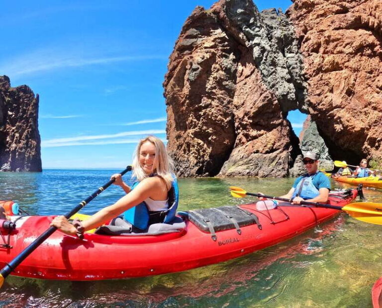 Cape Chignecto: Three Sisters Kayaking Day Tour - The Itinerary: What to Expect