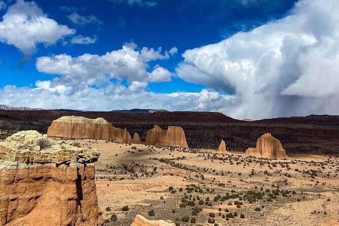 Capitol Reef Private Tour in Cathedral Valley and Bentonite Hills - Is It Worth the Price?