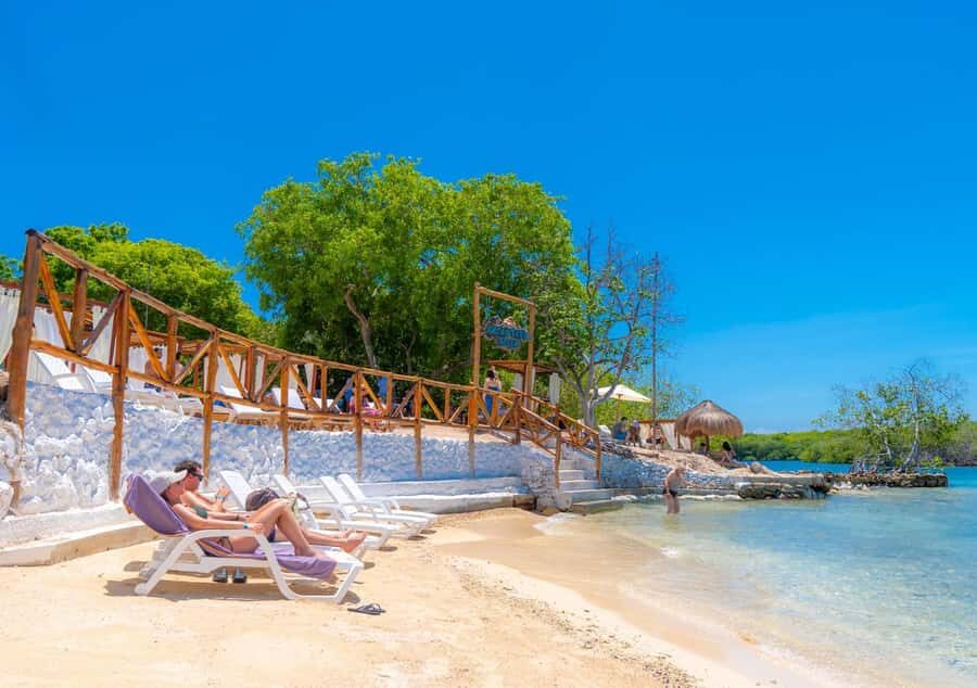 Cartagena: Rosario Islands Day Tour with Snorkel & Lunch - Moving to Playa Blanca on Baru Island