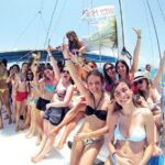 Catamaran Sailing to isla mujeres open bar included - Who is this tour best suited for?