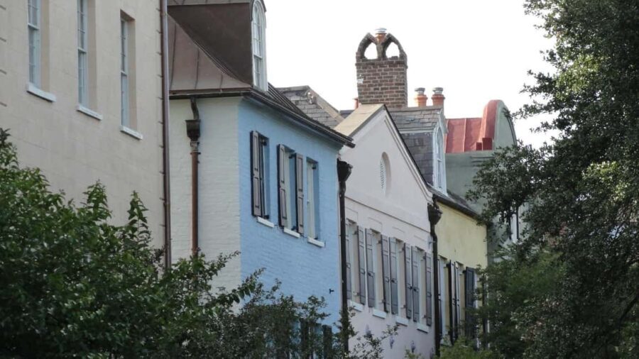 Charleston: Historic Walking Tour with a Local Guide - Iconic Sites and Their Stories