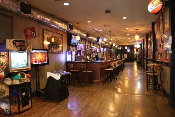 Charlotte Bar Hunt: Uptown Charlotte Showdown - Who Is This Tour Best For?