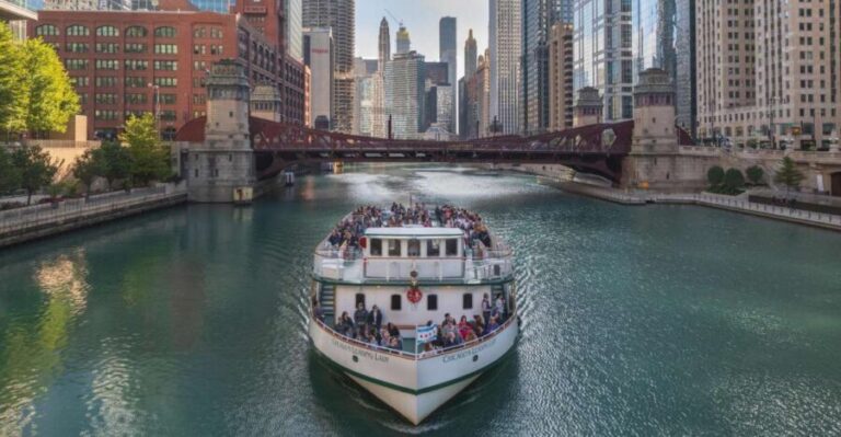 Chicago: Architecture Center Cruise on Chicago's First Lady - What You’ll Experience During the Tour