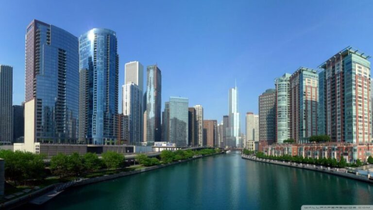 Chicago: City Minibus Tour with Optional Architecture Cruise - Authentic Traveler Insights