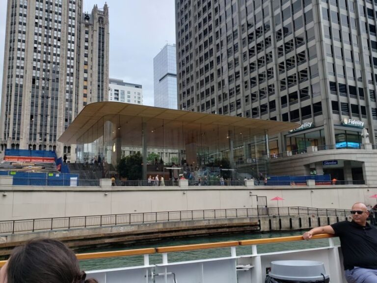 Chicago's Modern Skyscrapers Guided Walking Tour - Pros and Cons