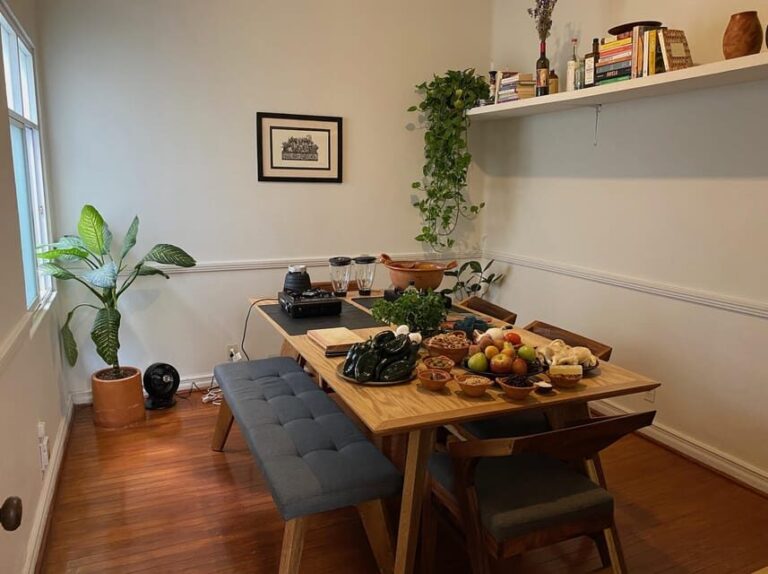 Chile en Nogada: Mexico's Decadent Independence Day Dish - Who Will Love This Experience?