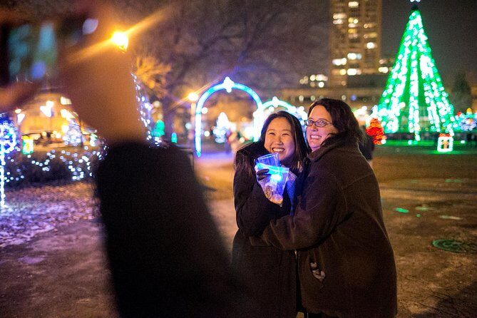 Christmas Past, Present and Future Light Tour in Milwaukee - Practical Considerations