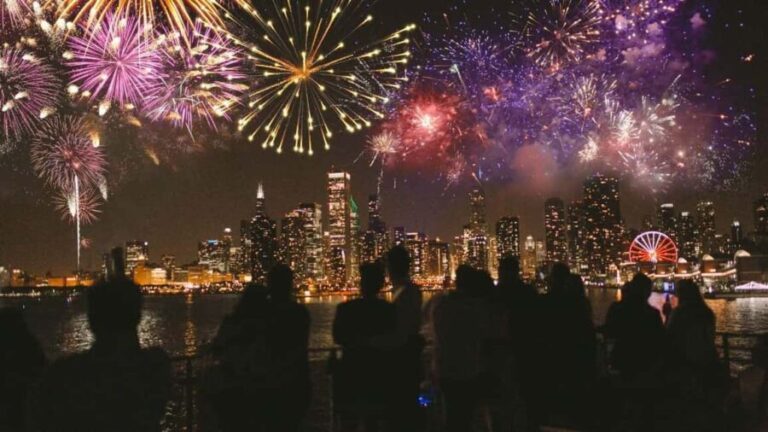 City Cruises Chicago: Lake Michigan Fireworks Dinner Cruise - What Recent Travelers Say