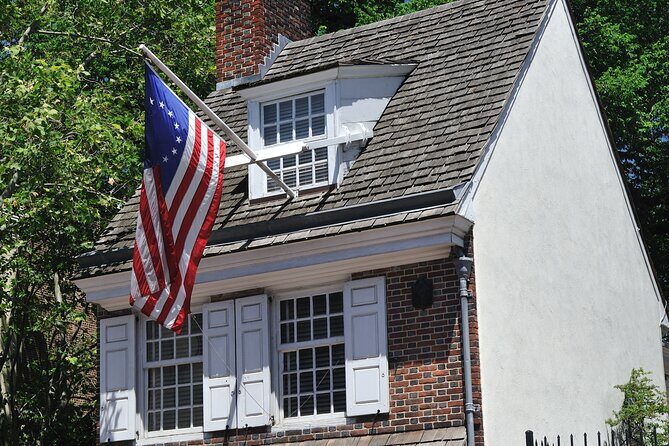 City Sightseeing Walking Tour  Founding Fathers and Mothers - The Experience: Pros and Cons