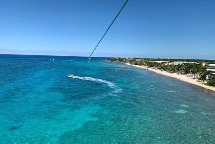 Cozumel: Best Parasailing Experience + Locker - The Experience Itself: Details and Atmosphere
