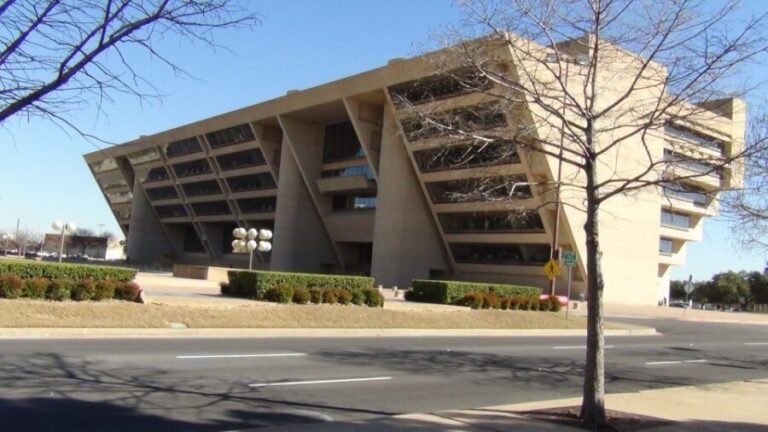 Dallas: Welcome to Dallas 3-Hour Small Group Tour by Van - The Landmark Tour: What You’ll See and Learn