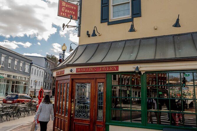 Dark History: Georgetown Spies, Lies, & Politics Walking Tour - Who Is This Tour Best For?