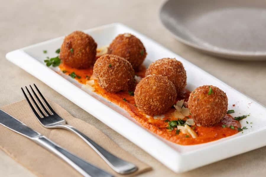 Darwin: 4-Course Dining Experience with Sparkling Wine - The Food – Worth the Cost?