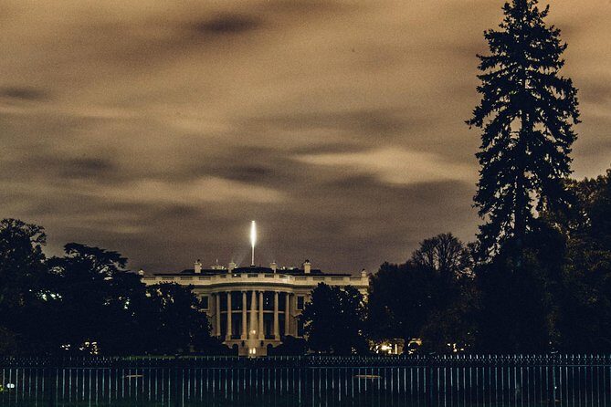 DC Ghosts: Haunts, Spirits, and Poltergeists Walking Tour - Who Would Enjoy This Tour?
