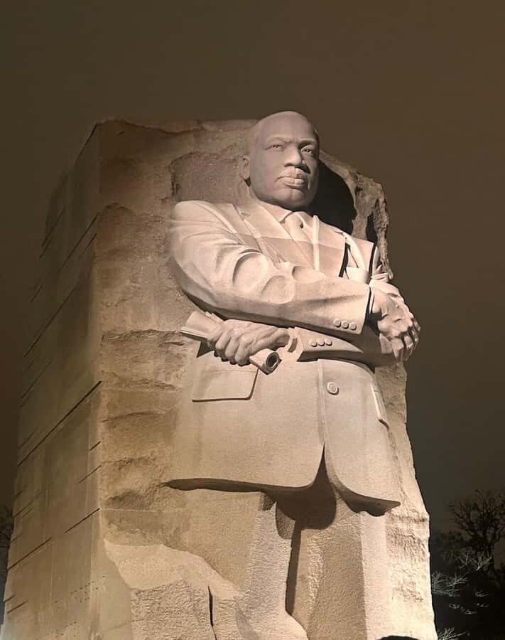 DC: Monuments & Memorials, National Mall Sunset Walking Tour - The Experience: What Makes It Stand Out?