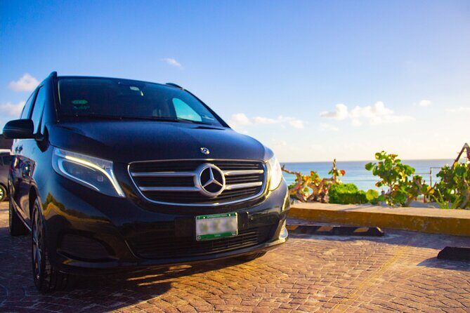 Departures in Mercedes Benz from Playa del Carmen to Cancun Airport - Who Is This Transfer Best For?