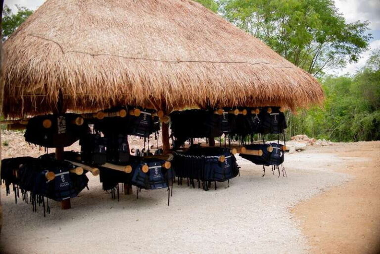 Desde Mérida: Izamal, Yokdzonot & Tsukán (Oneday) - The Charm of Izamal