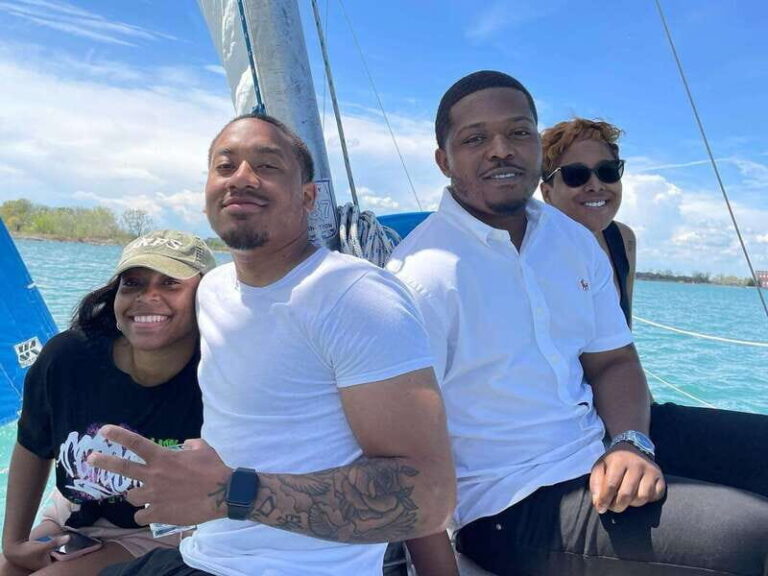 Detroit: Lake St. Clair Boat Cruise with Choice of Vessel - Inclusions and Practical Details