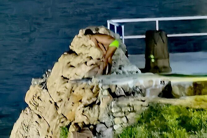 Different Versions of Sunset in "La Quebrada" High Cliff Divers - Who Is This Tour Best For?