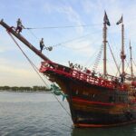 Dinner with pirates! Night Show and Dinner - The Experience: Pros and Cons