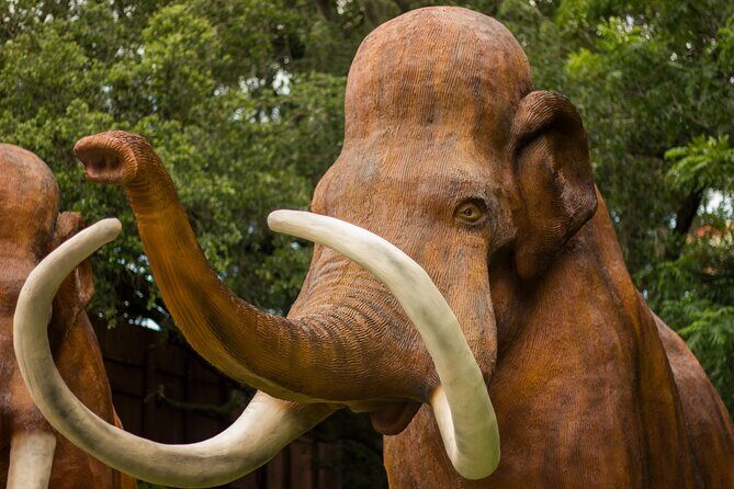 Dinosaur World Cave City - A closer look at Dinosaur World Cave City