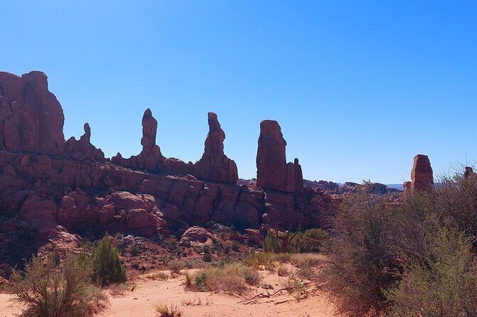 Discover The Hidden Arches: Solitaire Arches Private Desert Hike - How the Tour Comes Together
