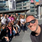 Downtown Toronto: Walking tour experience. English/Spanish - The Experience and Guide