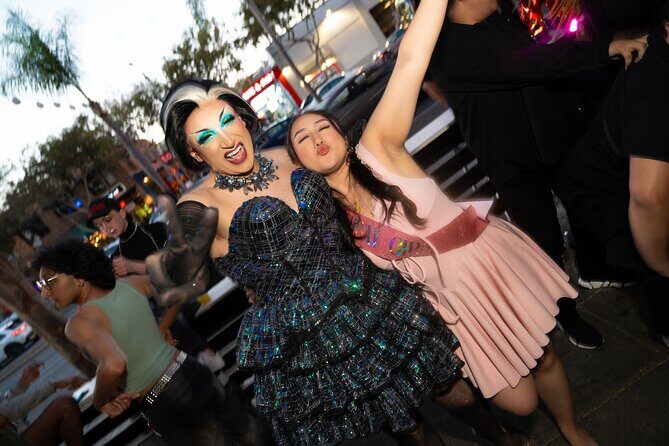 Drag Bar Crawl with Drink in Los Angeles - Addressing Practicalities