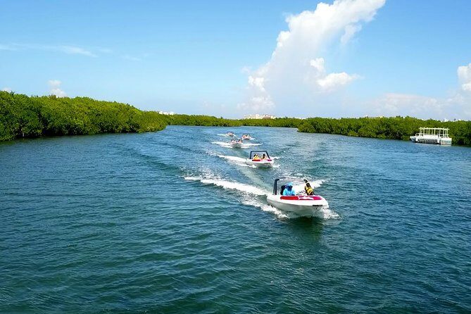 Drive the best speedboat in Cancun and feel the adrenaline. - The Itinerary in Detail