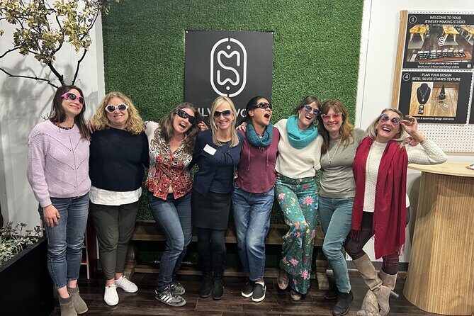 Experience Create your own jewelry workshop for beginners - The Practical Side