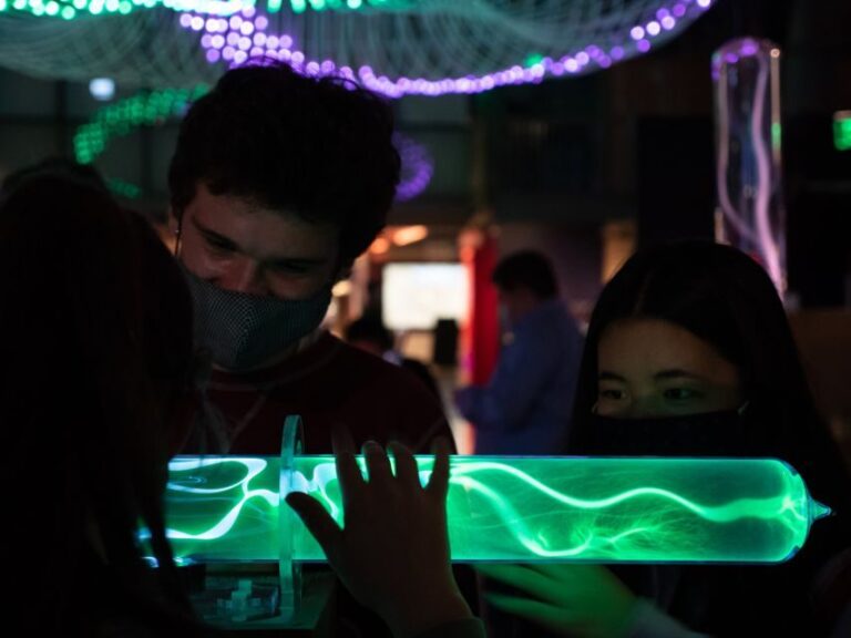 Exploratorium San Francisco: Adult-Only After Dark Admission - The Location and Accessibility