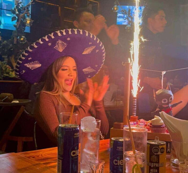 Explore CDMX with tacos, micheladas and a popular drink route - Price and Value