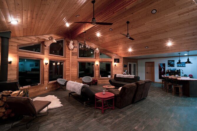 Face The Outdoors Northern Lights Tour Small Group - The Cost and Value