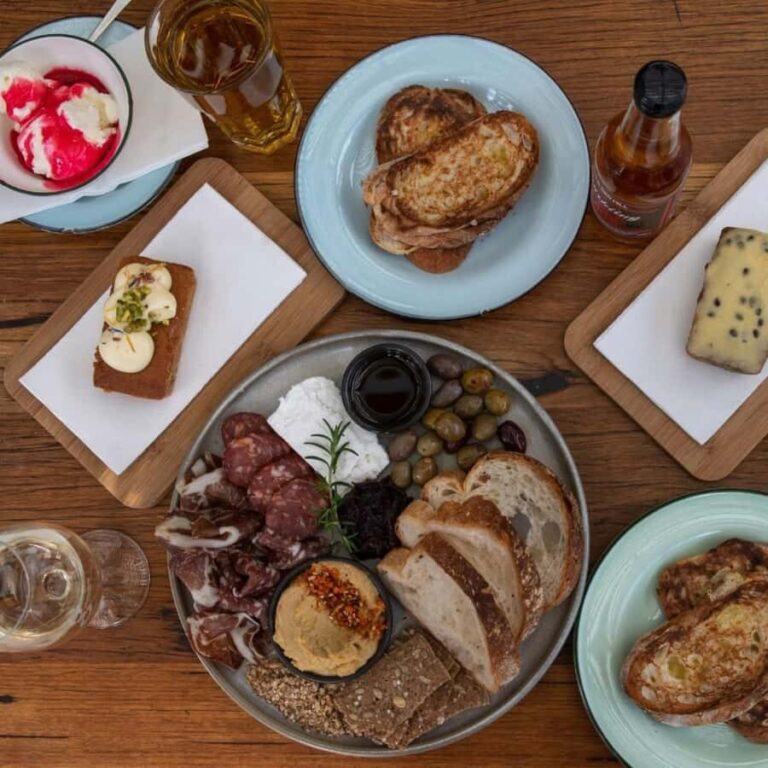 Family Lunch and Arthurs Seat Eagle for 2 Adults and 2 kids - Deep Dive into the Itinerary and Experience