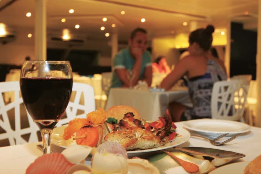 Fiji: Captain Cook Cruises Sunset Dinner Cruise with Lobster - Who Is This Tour Best For?