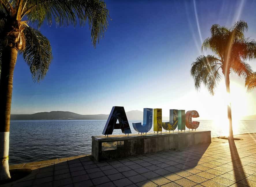 From Guadalajara: Chapala Lake & Ajijic Tour - Ajijic: A Colorful, Artistic Village