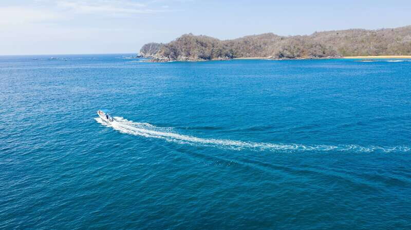 From La Crucecita: Private Huatulco 7 or 5 Bays Boat Trip - The Highlights: Nature, Beaches, and Snorkeling